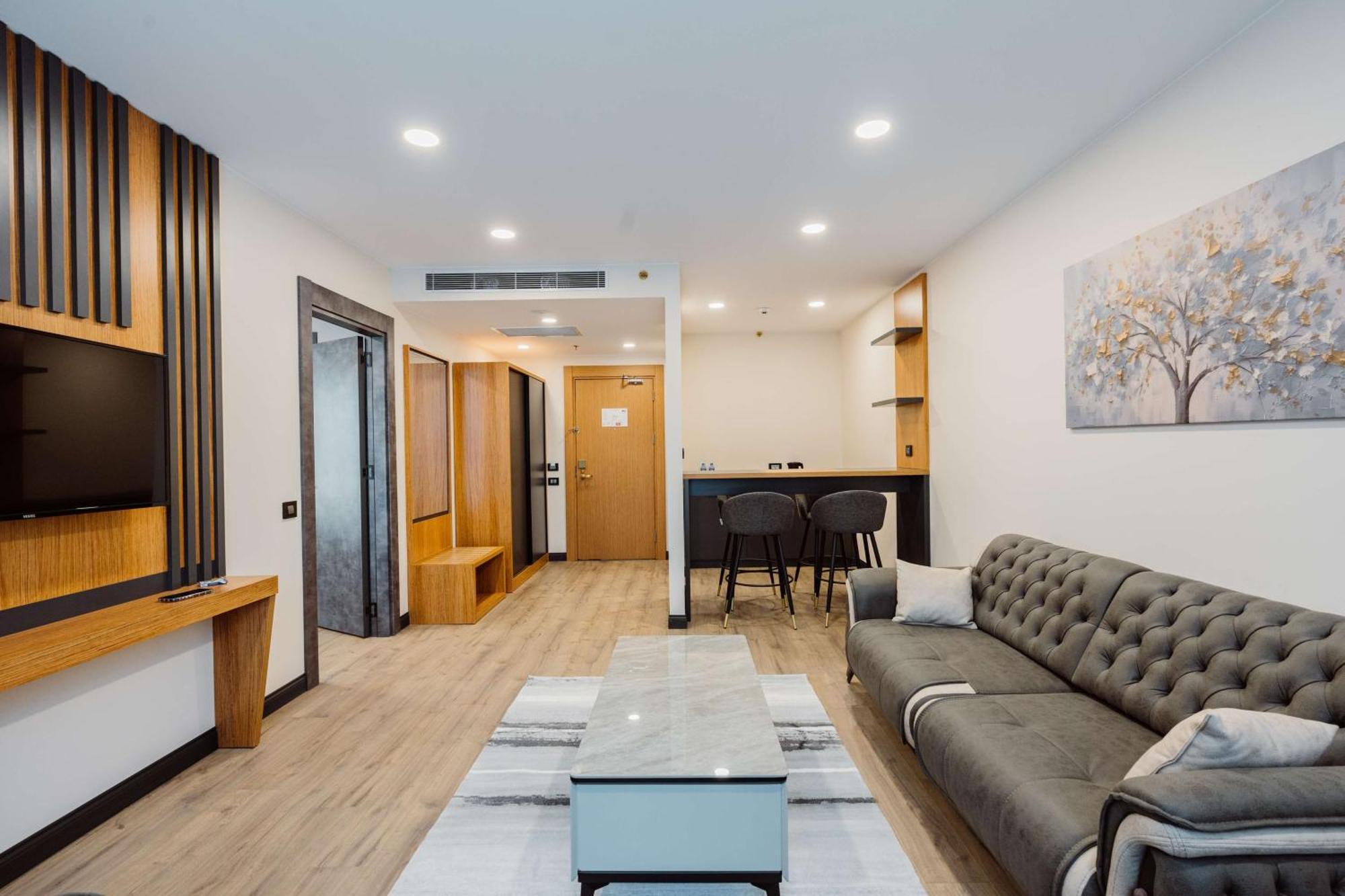 Western 4* באטומי